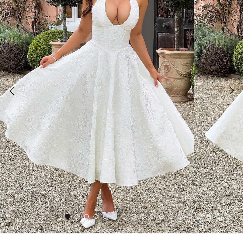 White Fit and Flare Sleeveless Wedding Dress